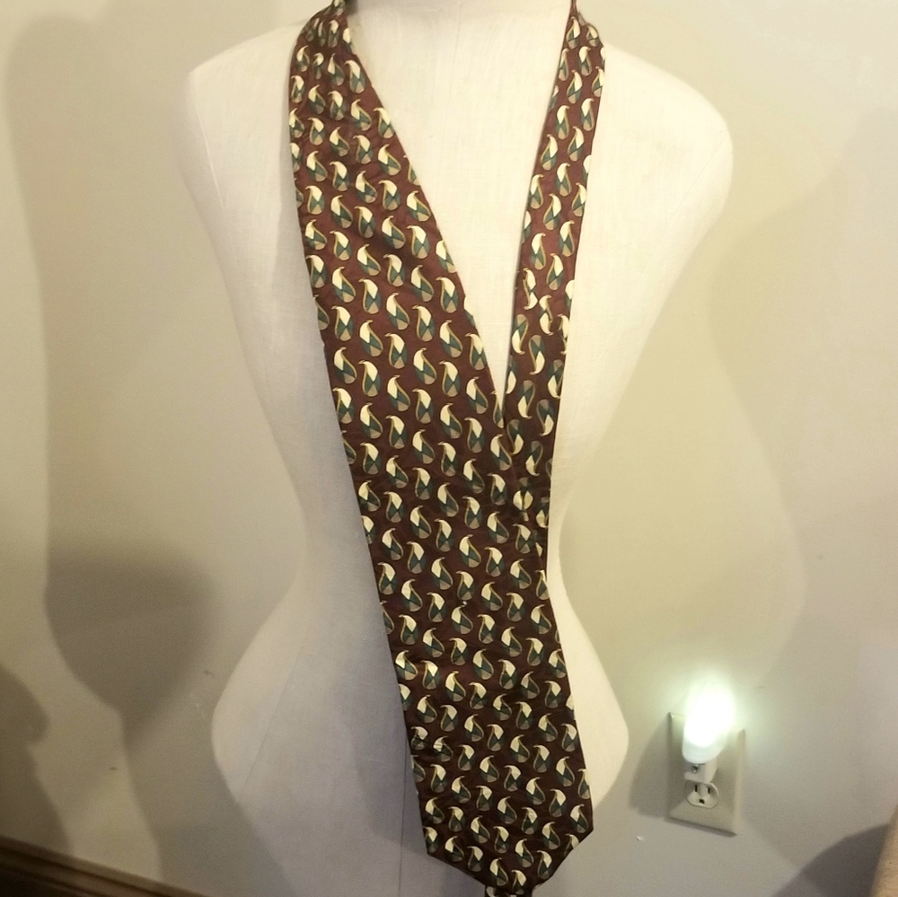 BOGO, Designer silk tie. Joseph Abboud.